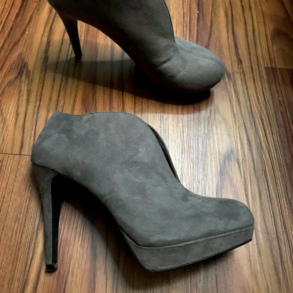 Audrey Brooke Gray Suede Booties